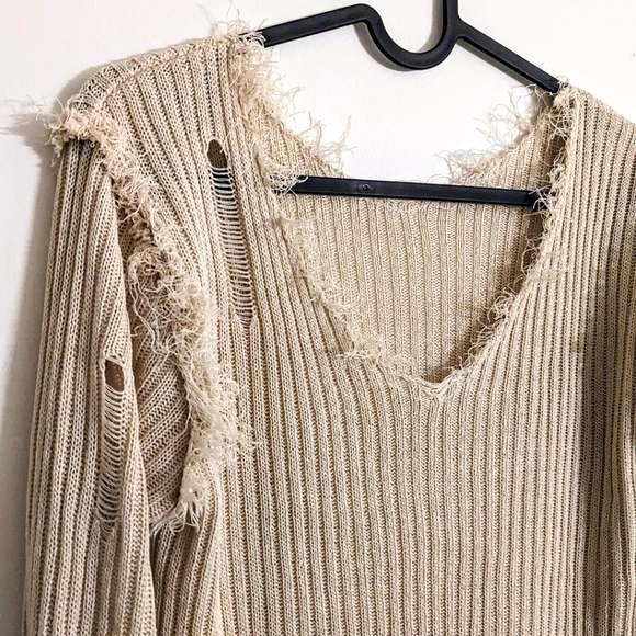 Distressed Sweater - Picture 4 of 5